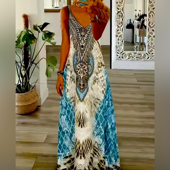 NB Dresses & Skirts - NWOT Graphic Print Dress, Sexy V Neck